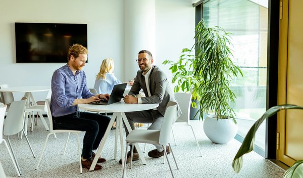 Quelles croisières proposent des explorations des grottes marines du littoral méditerranéen?