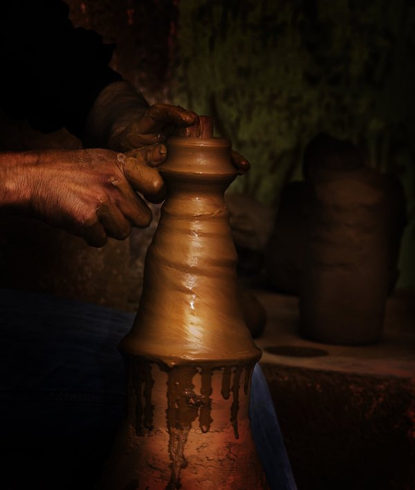 Où trouver des stages de poterie traditionnelle dans les villages authentiques du Maroc?